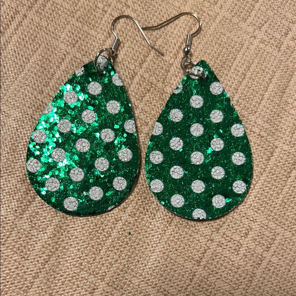 Green/White NEW festive pierced earrings
